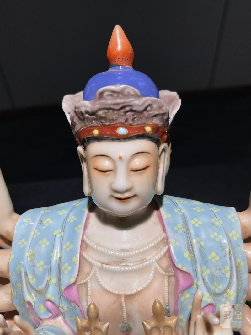 清晚期 粉彩千手观音瓷塑 - 图3